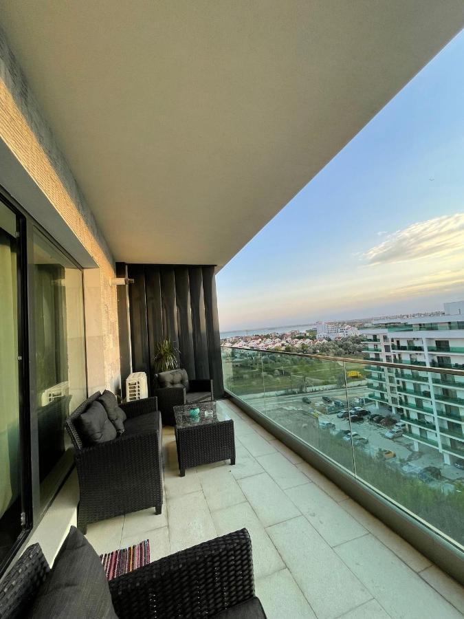 Above The World Apartment นาโวดาริ ภายนอก รูปภาพ
