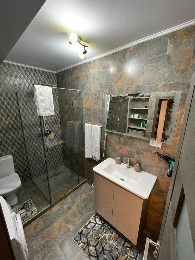 Above The World Apartment นาโวดาริ ภายนอก รูปภาพ